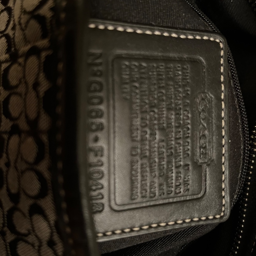 Coach G065-F10418 black Signature Jacquard with Smooth Leather - Picture 9 of 10